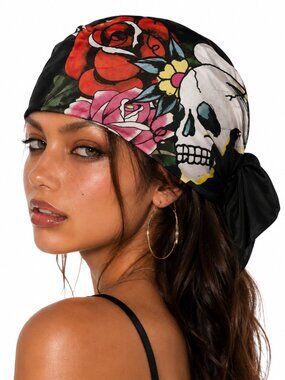 Ed Hardy Scarf Skull Roses Barbed Wire Y2K Tattoo Art Black NWT One Size